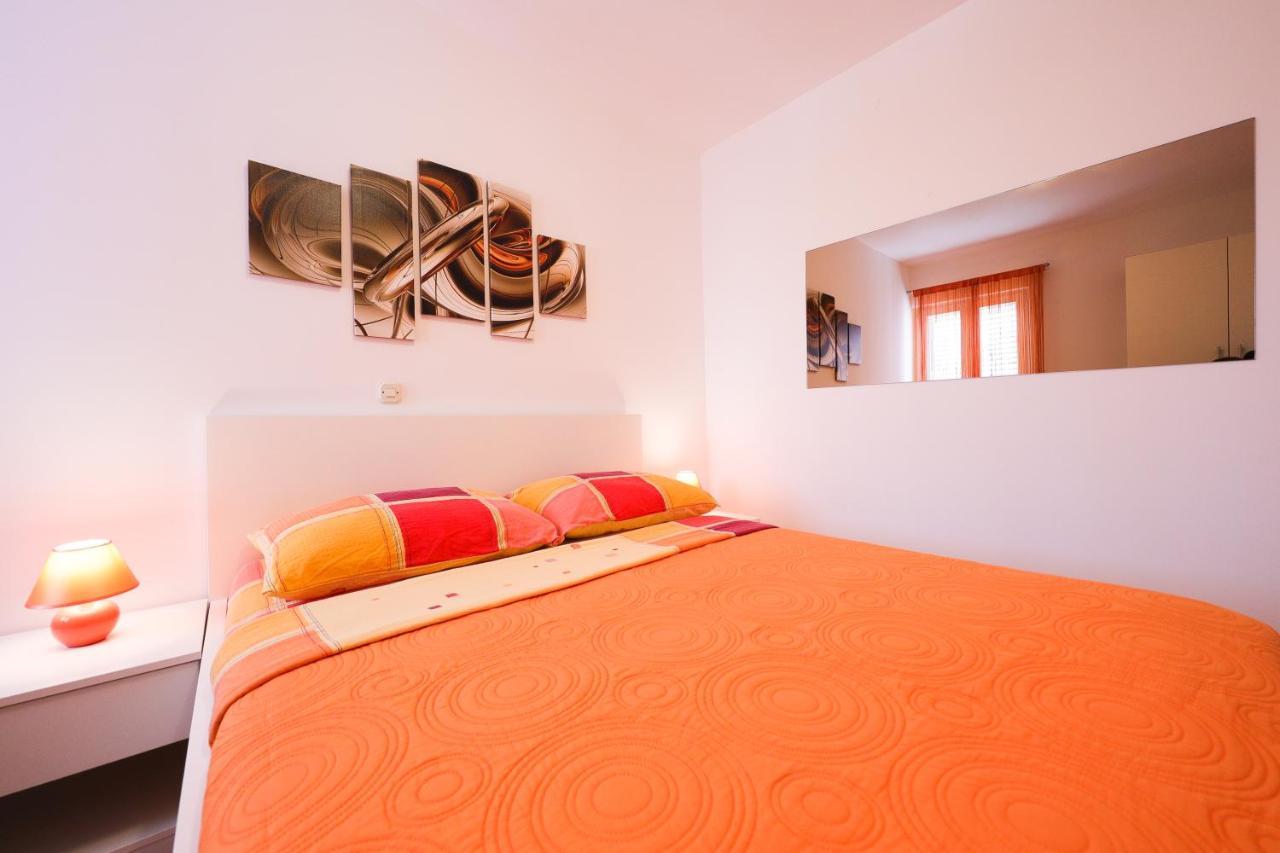 Villa Pino With Pool, Sauna & Jacuzzi Petrčane Exterior foto