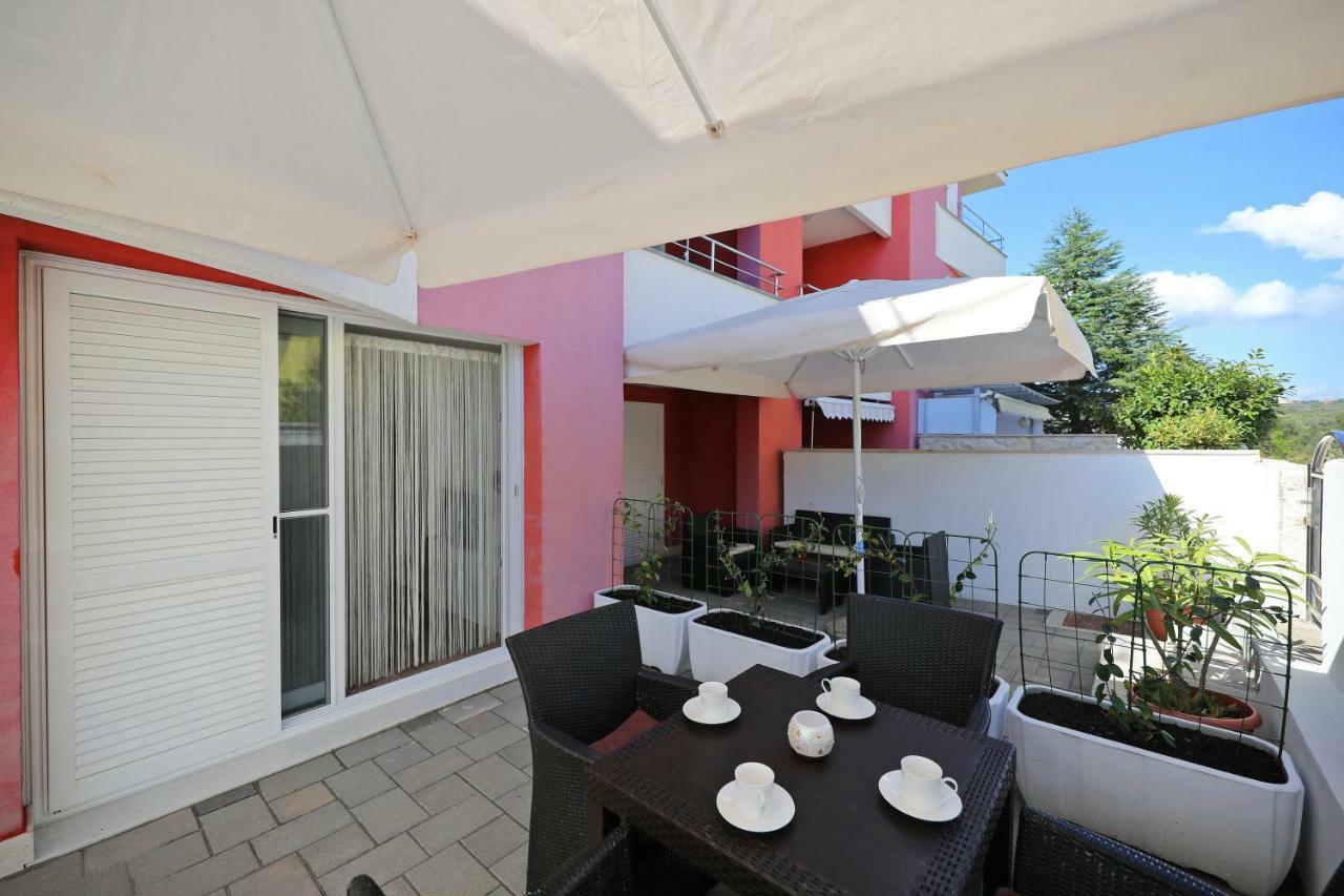 Villa Pino With Pool, Sauna & Jacuzzi Petrčane Exterior foto