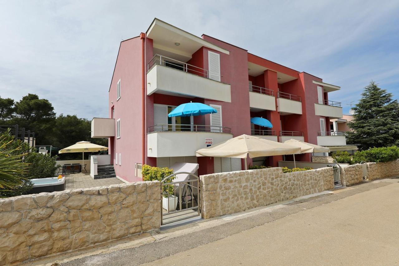Villa Pino With Pool, Sauna & Jacuzzi Petrčane Exterior foto
